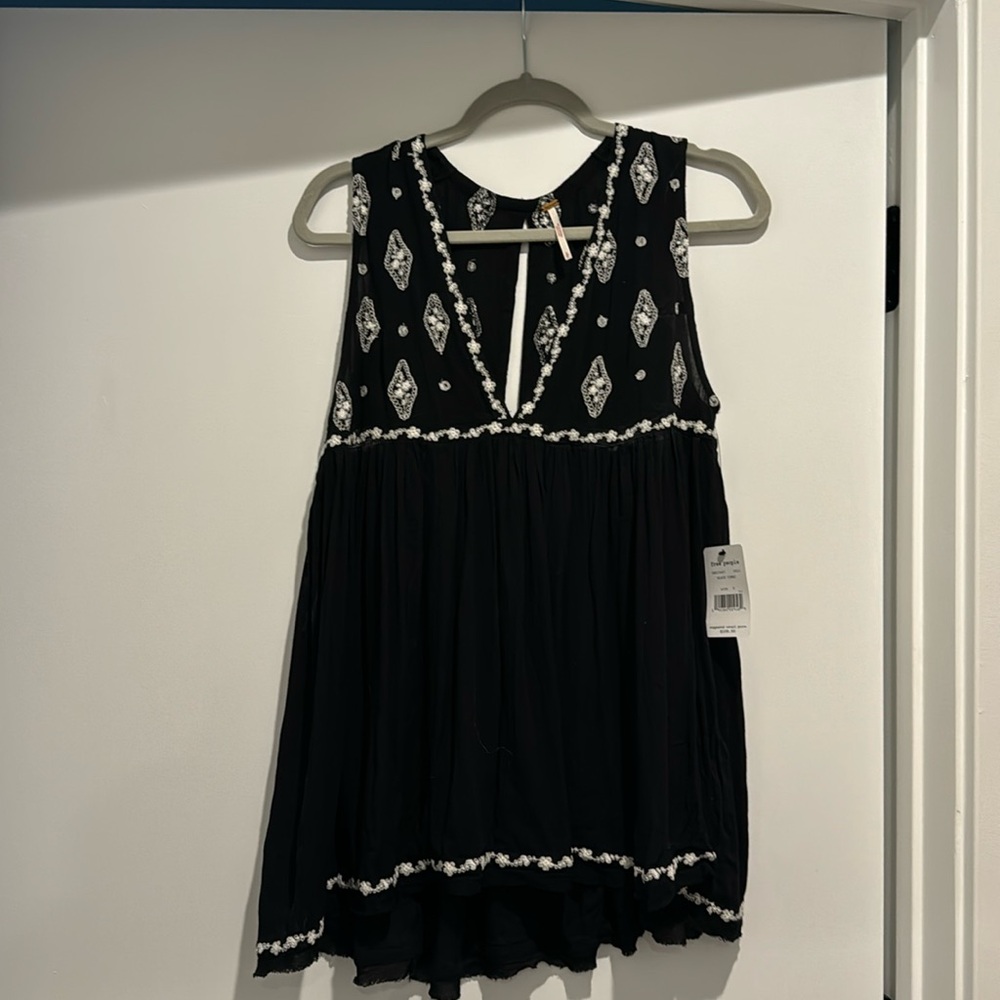Free people black diamond tunic size small NWT